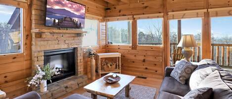 Smart-tv och eldstad