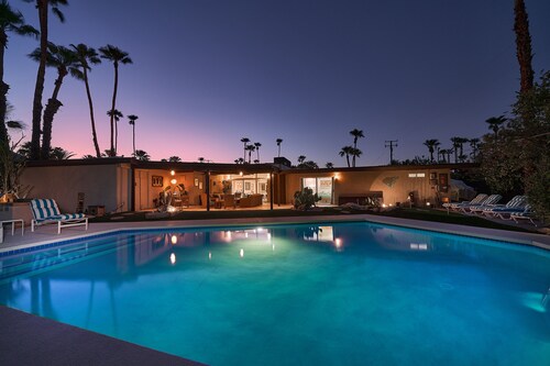 FABULOUS PRIVATE MID-CENTURY FOUR BEDROOM RESORT STYLE POOL HOME IN CENTRAL PS