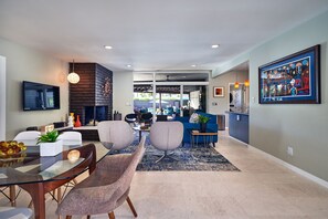 Dining - FABULOUS PRIVATE MID-CENTURY FOUR BEDROOM RESORT STYLE POOL HOME IN CENTRAL PS (Palm Springs)