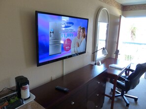 Interior - Sarasota “Deluxe King Waterfront Suite” #201 At the Hotel at 7150 N TAMIAMI TR (Sarasota)