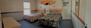 6 bedrooms, WiFi, bed sheets - Across the street from the ocean!! (North Myrtle Beach)