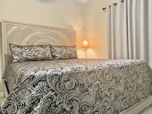 2 室のベッドルーム、アイロン / アイロン台、WiFi、ベッドシーツ