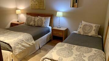 2 bedrooms, iron/ironing board, free WiFi, bed sheets