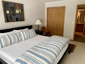 2 bedrooms, iron/ironing board, free WiFi, bed sheets - Ideal location, 1 Block to Ski Area, Gondola, 2 to Main St (Telluride)