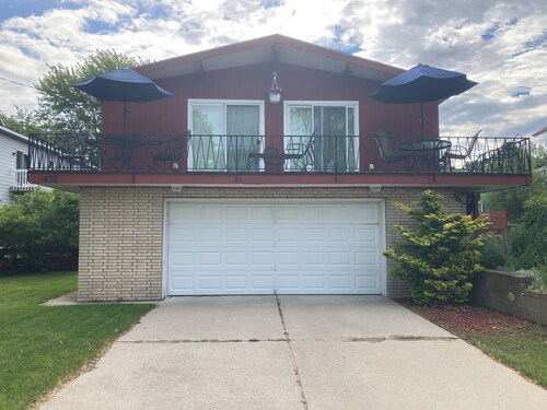 Lovely Beach Cottage With View Of you Channel, Park, & Lighthouse.