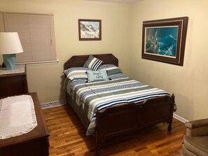4 habitaciones, tabla de planchar con plancha, cuna de viaje y wifi