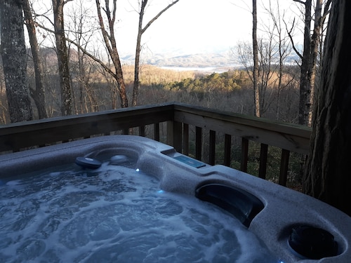 Spotted Rock Cabin - Hot Tub - Pets