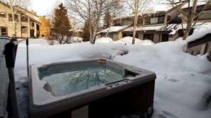 Outdoor spa tub - FG1508 by Park City Experience - Luxury and convenience in Lower Deer Valley (Park City)