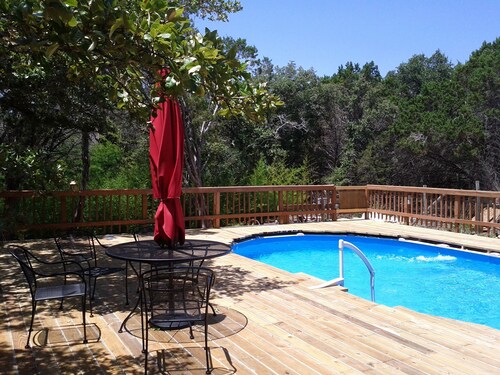 LOG HOME  4.5 Acres, HUGE VIEW, POOL, FIREPIT, 2 WOODBURNING FIREPLACES