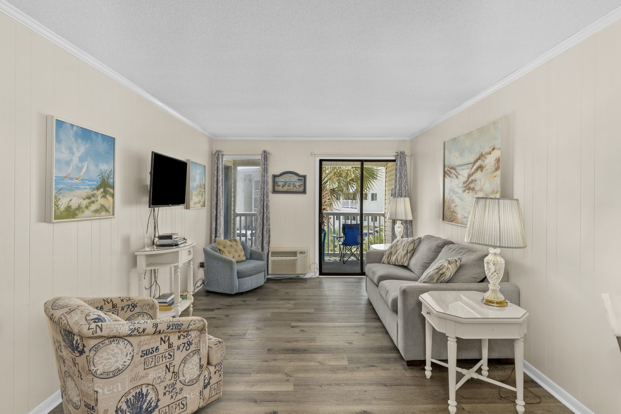 Renovated, Safe, Beachfront, Family Friendly, Quiet & Great Reviews! 