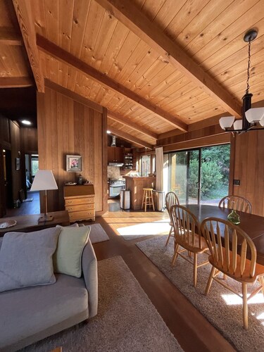 Jughandle Coast Vacation Home