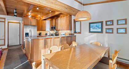 4 BR Condo-Hot Tub & Pool & 4 lift passes each day at Keystone-Breck & Arapahoe