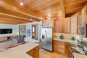 Interior - 4 BR Condo-Hot Tub & Pool & 4 lift passes each day at Keystone-Breck & Arapahoe (Keystone)