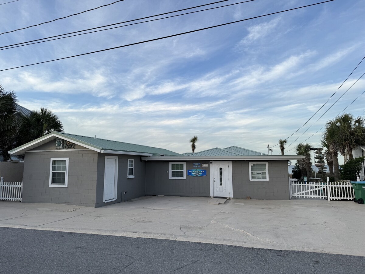 The Oleander House - Classic Beachfront Home