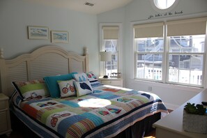 4 bedrooms, iron/ironing board, free WiFi - Beautiful house! Amazing location on Wesley! One block to beach and boards!   (Ocean City)