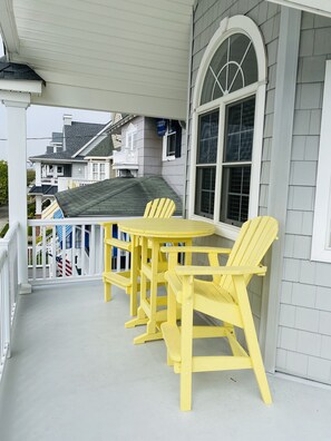 Outdoor dining - Beautiful house! Amazing location on Wesley! One block to beach and boards!   (Ocean City)