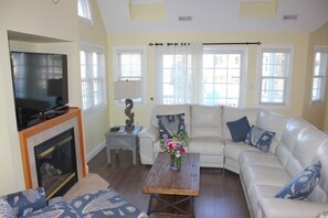 TV, fireplace, DVD player - Beautiful house! Amazing location on Wesley! One block to beach and boards!   (Ocean City)