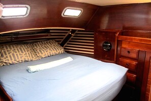 2 bedrooms, Internet, bed sheets