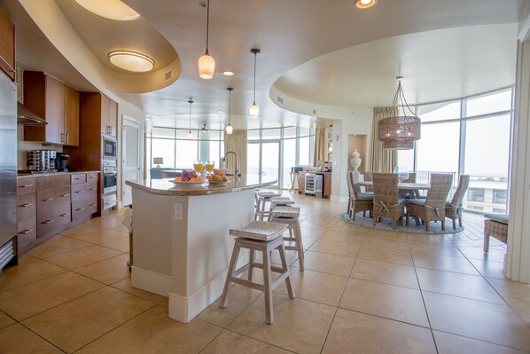 Dining - 4 bedroom D Tower!! Turquoise Complex (Orange Beach)