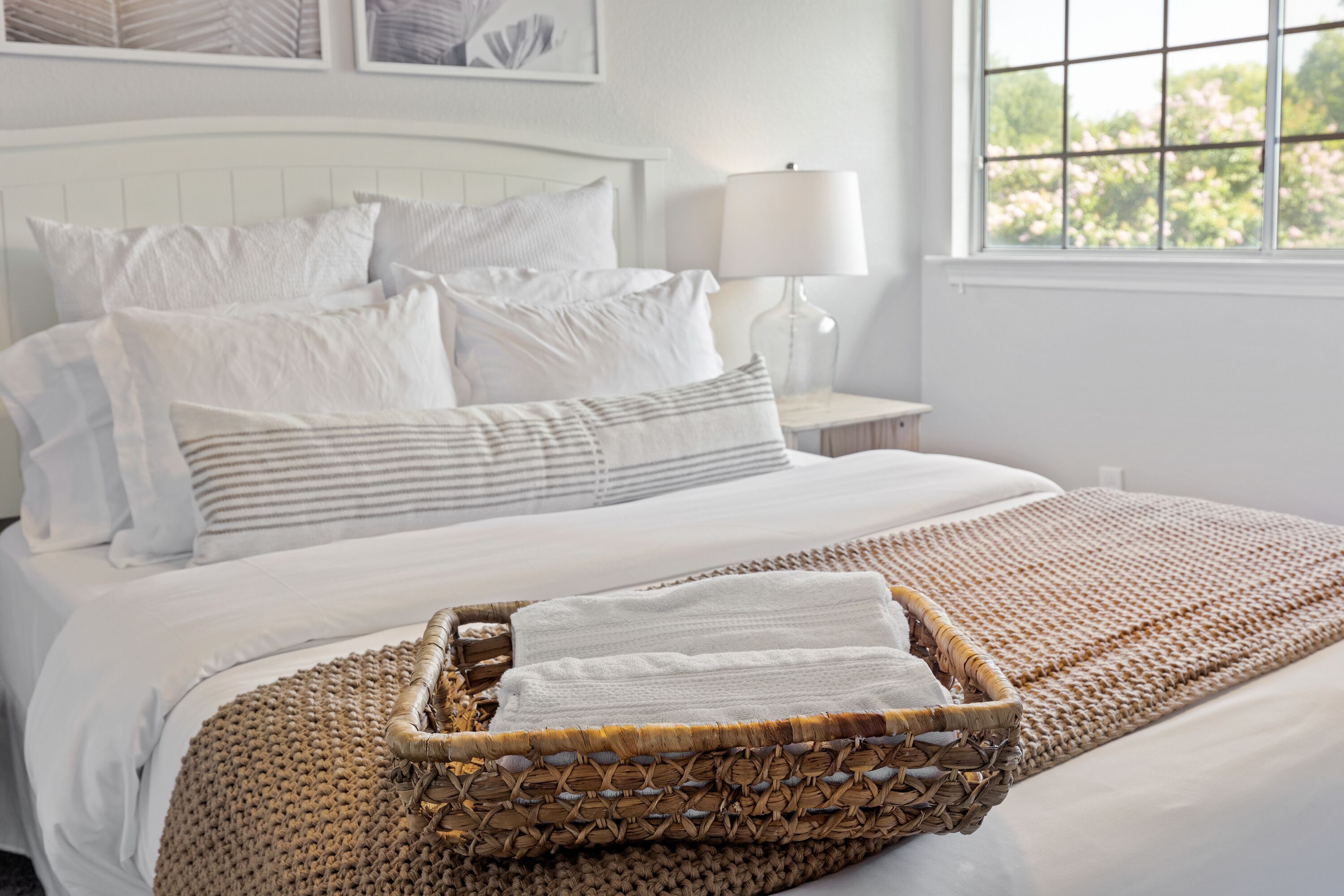 3 Schlafzimmer, Betten mit Memory-Foam-Matratzen, Schreibtisch