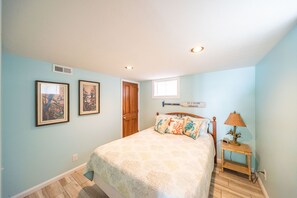 5 soverom, strykejern/-brett, wi-fi (inkludert) og sengetøy