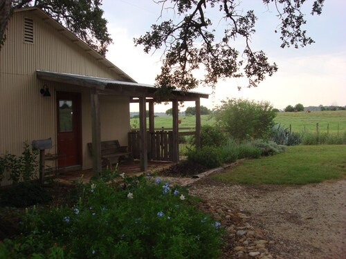 Country life just minutes from New Braunfels, San Marcos or Seguin.