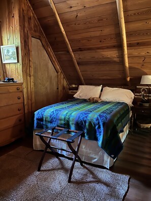 2 bedrooms, iron/ironing board, bed sheets - Historical Cabin in Good Hart on M119 Tunnel of Trees Lake Michigan Beach Access (Harbor Springs)
