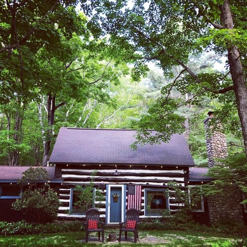 Historical Cabin in Good Hart on M119 Tunnel of Trees Lake Michigan Beach Access