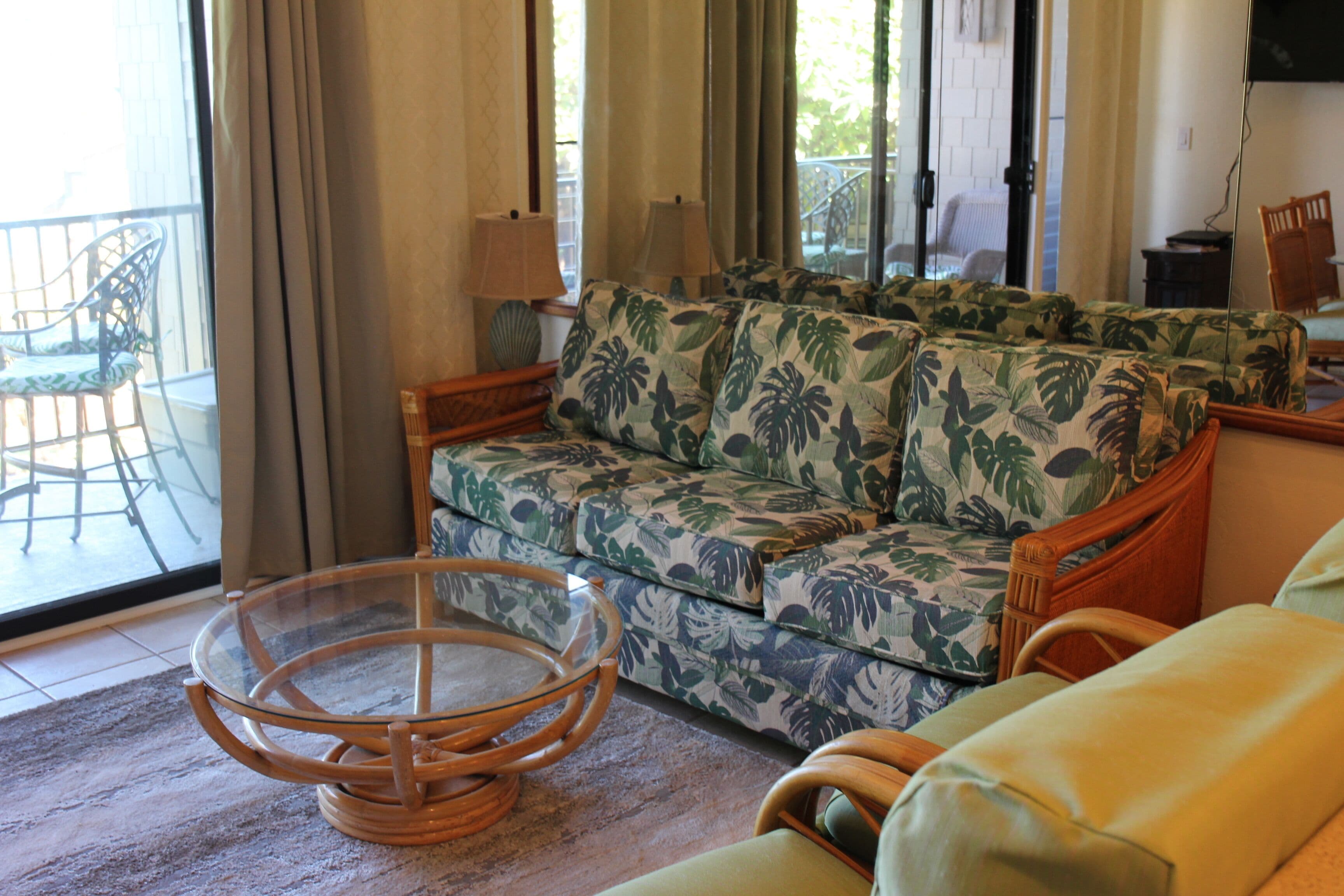 TV, DVD player, books, stereo