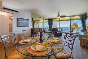 Dining - Maui Paradise – BEACH FRONT condo w/AC, Stunning Ocean & Sunset Views!! (Kihei)