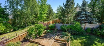 Discover Dundee Charm - Walk to Wine Tasting Rooms and Restaurants