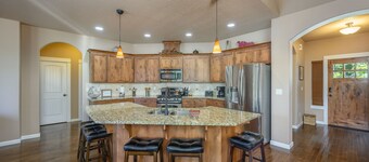 Discover Dundee Charm - New Lower Rates for Bookings Through April 2026