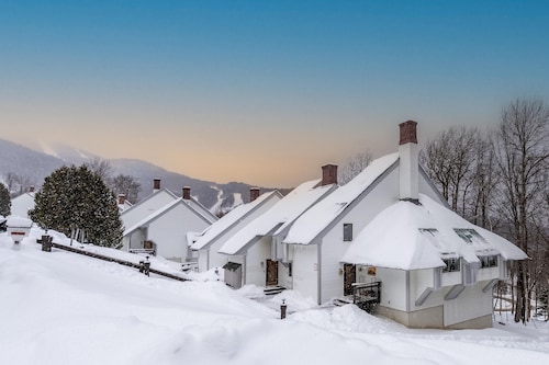 Ski-On / SkiOff @ Sunrise - remontoitu, sauna, kylpytynnyri - lähinnä hissiä - 1 gt WiFi