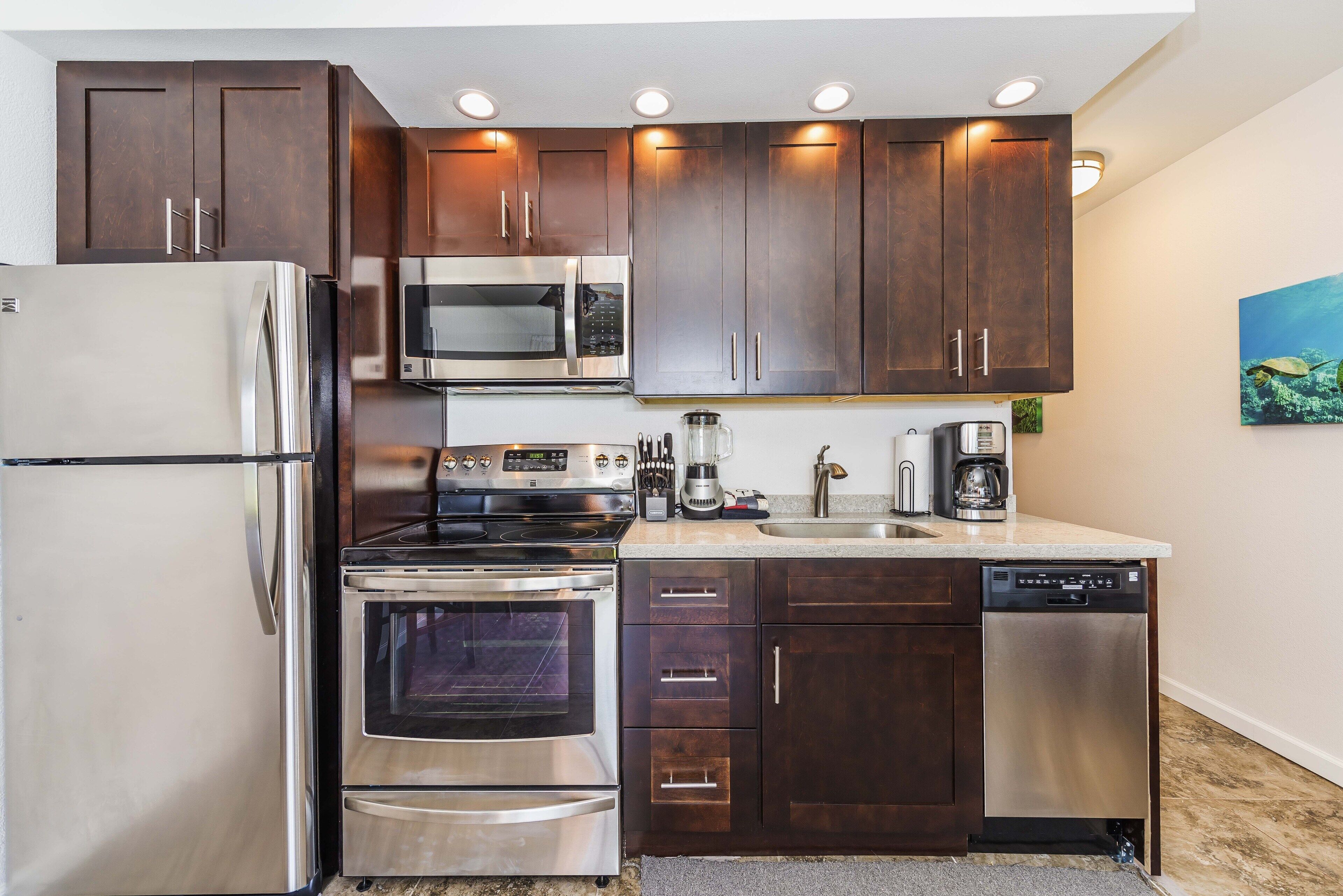 Fridge, microwave, oven, stovetop