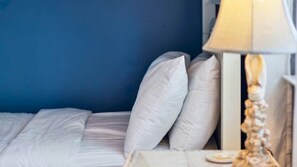 2 chambres, fer et planche à repasser, Wi-Fi, draps fournis
