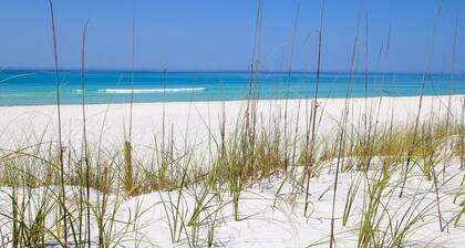 Steps To Beach Access, Pool, Tennis ~ Seaclusion at Cassine Gardens
