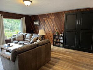 Smart TV, DVD player, ping pong, books