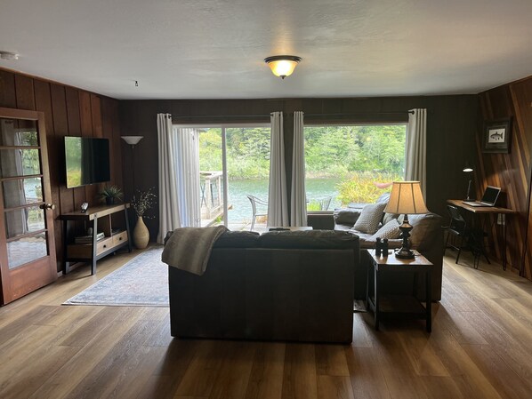 Smart TV, DVD player, ping pong, books