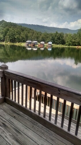 Lake House Fishing Cabin (35 minutes from Chattanooga Tn)