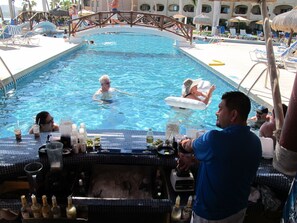 Outdoor pool, a heated pool - Ground Floor, Oceanview And Oceanfront (San Jose del Cabo)