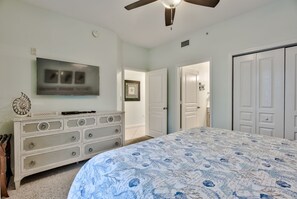 1 chambre, fer et planche à repasser, Wi-Fi, literie fournie