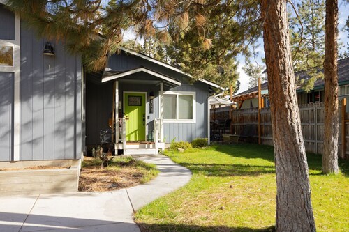 1st Street Rapids y River Trail