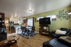 Smart TV, DVD player, video library