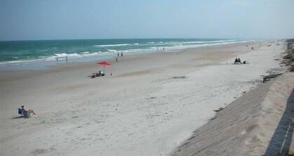 Rideout's Hideout - Easy Beach Access - Sound Views - Family & Pet Friendly