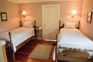 3 habitaciones, tabla de planchar con plancha y wifi gratis
