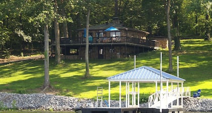 Ky Lake Unique Stone Cottage - On-Site Boat Rentals with Private Dock