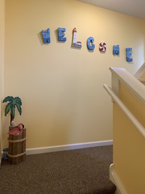 Interior - BIG 4 BEDROOM, 2 BATH BEAUTY !! ONLY 1.5 BLOCKS TO THE BEACH AND BOARDS ! (Wildwood)