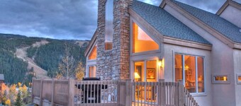 Accueil dans le domaine skiable de Keystone (bain à remous privé; vue spectaculaire; 16 lits séparés)