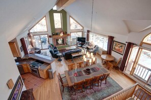 TV, fireplace, DVD player, foosball - Home in Keystone Ski Area--private hot tub; spectacular view; 16 separate beds (Keystone)