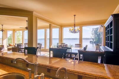 Lake Palestine's Best Property for Vacations, Reunions, Events, Get-Aways!!!